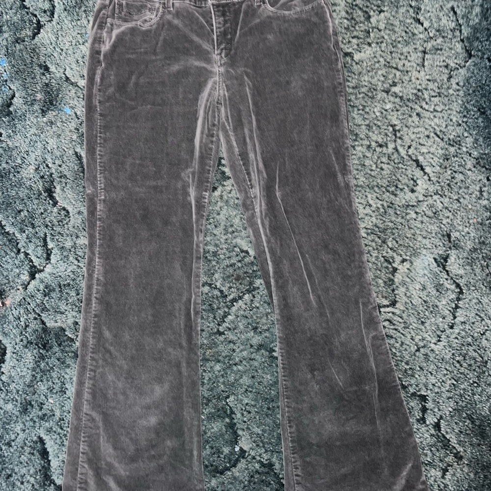 they’re not black. They are olive green levi LOWRISE Corduroy boot cut jeans